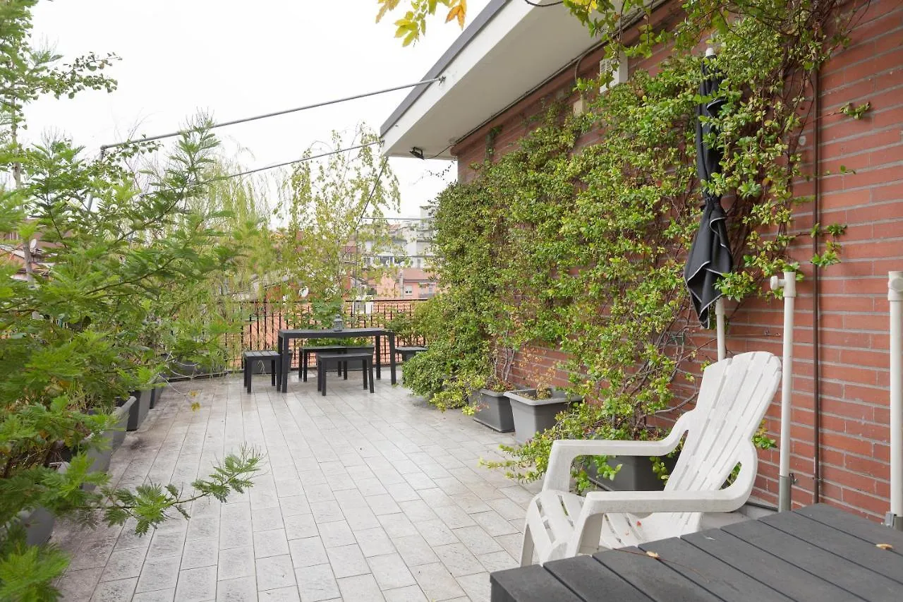 Apt With Huge Terrace- Calvairate District Milan Apartment