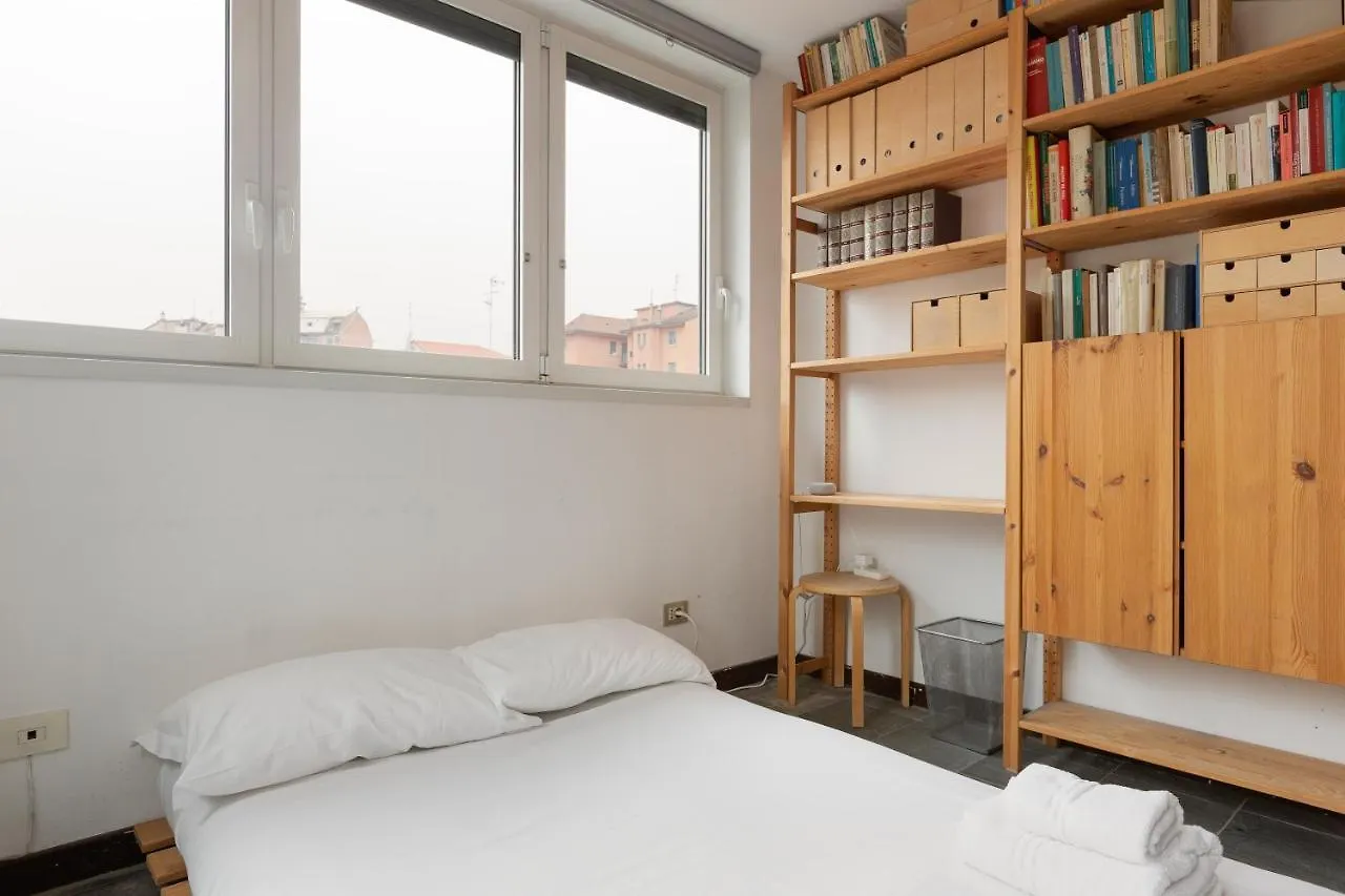 Apt With Huge Terrace- Calvairate District Milan Italy