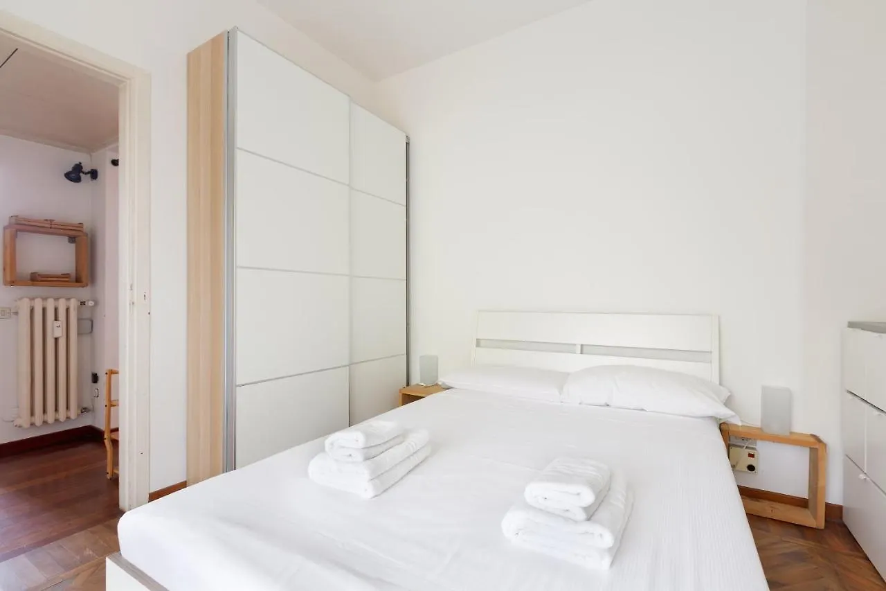 Apartment Apt With Huge Terrace- Calvairate District Milan